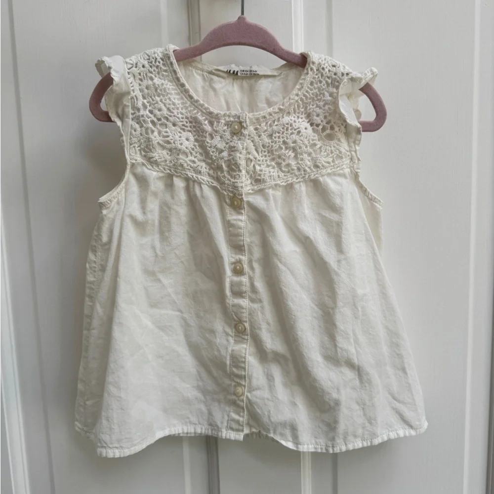 NWOT H&M 3-4Y 3T Girls Cream Lace Short Flutter Sleeve Button Down Blouse
